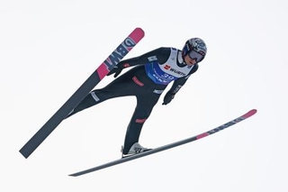 　世界選手権ジャンプ男子個人ラージヒルで、スーツの規定違反で失格となったノルウェーのマリウス・リンビク＝８日、トロンヘイム（共同）