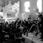 　ＮＨＫ開局式であいさつする古垣鉄郎会長＝１９５３年２月１日、東京・内幸町