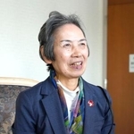 　被団協の浜住治郎さんの演説後、取材に応じる和田征子さん＝３日、米ニューヨークの国連本部（共同）