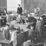 　解散決議案採決で投票する議員＝１９６５年６月１４日