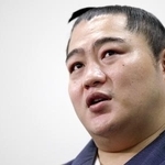 　能登半島地震から１年のインタビューで故郷を語る遠藤＝２０２４年１２月、両国国技館