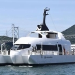 　水素燃料電池を積んだ旅客船「ハナリア」