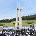 　５月１８日、光州で開かれた「光州事件」の犠牲者を悼む政府主催の式典（撮影・金民煕、共同）