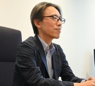 インタビューに答えるアクセンチュアの保科学世さん