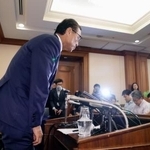 　経済同友会の代表幹事として記者会見する新浪剛史氏＝３日午後、東京都千代田区