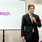 　ピーチの複合研修施設について説明する大橋一成ＣＥＯ＝７月、関西空港