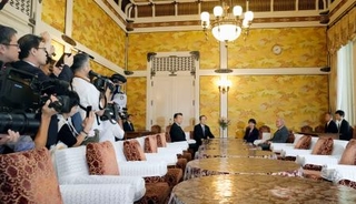 　国会内で開かれた自民党の高市総裁と公明党の斉藤代表による党首会談＝１０日午後