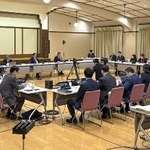　公立中学校の部活動改革に関する国の有識者会議の会合＝２０２４年１２月、東京都内