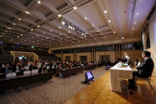 　広島市で開かれた「パグウォッシュ会議」世界大会の閉会式＝５日午後