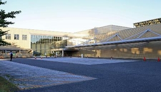 　新潟県立文書館が入る図書館