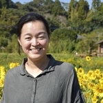 　フランス子ども家庭福祉研究者の安発明子さん＝２０２３年１１月、鹿児島県南九州市