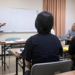　「おおいたステップの会」が開いた勉強会＝９月、大分市