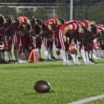 　アメリカンフットボール部廃部を経て、公式戦に復帰した日大の選手たち＝９月、東京・駒沢第二球技場