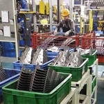 　自動車部品メーカー、東亜工業の工場＝１３日、群馬県太田市