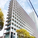 　大阪弁護士会館＝１１日、大阪市北区