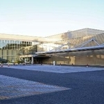 　新潟県立文書館が入る図書館