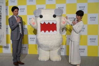 　新登場のキャラクター「ＮＨＫ　ＯＮＥ　どーもくん」＝２０２５年９月、東京・渋谷のＮＨＫ