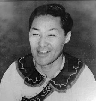 　ダーヒンニェニ・ゲンダーヌさん（北海道立北方民族博物館提供）