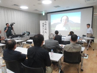 　火山学者や、火山好きの仲間らが三松三朗さんをしのんだ追悼シンポジウム＝２０２５年１０月、長野県松本市