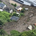 　８月、記録的な雨量で大雨特別警報が出た鹿児島県霧島市の住宅地に流れ込んだ土砂