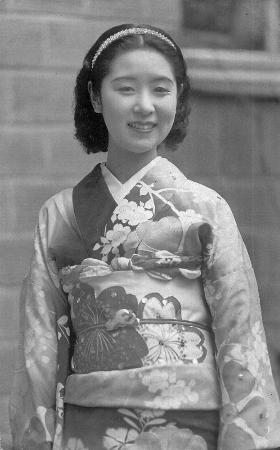 女性映画監督としても活躍した田中絹代（田中絹代メモリアル協会提供）