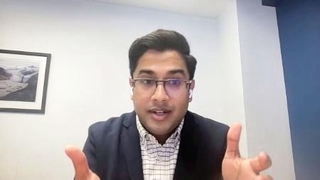 　オンラインでインタビューに応じるベダント・パテル氏（共同）