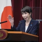 　記者会見する高市首相＝１９日、首相官邸