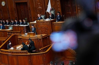 　衆院本会議で施政方針演説をする高市首相＝２０日午後