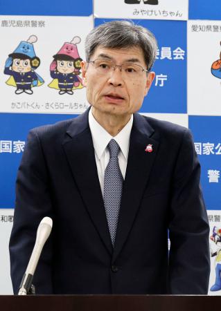 　記者会見する警察庁の楠芳伸長官＝２６日午前、警察庁