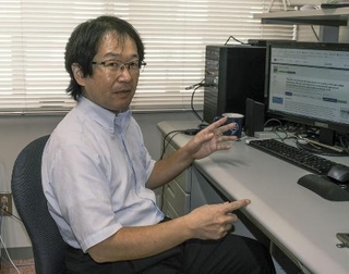 　大阪府などの住民の血液を調査した京都府立大の原田浩二准教授＝京都市