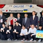 　紀勢地区広域消防組合から引き渡された救急車＝１月、三重県大台町（サンパンサ提供）