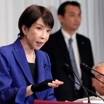 　記者会見する自民党総裁の高市首相＝９日、東京・永田町の党本部