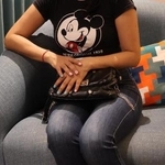 コロンビア・ククタで、取材に応じるダニエラ＝１月２２日（共同）