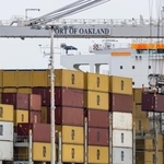 　米カリフォルニア州の港湾のコンテナ＝２月２３日（ロイター＝共同）