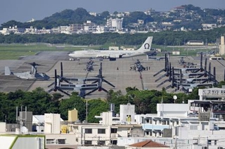 　沖縄県宜野湾市の米軍普天間飛行場