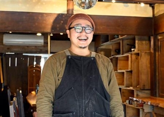 　「まちの交民館ＴＥＮ」の運営組織で共同代表を務める葉山瑛介さん＝２０２６年３月、岐阜県各務原市