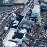 　東京電力福島第１原発。手前から１号機、２号機、３号機、４号機＝２月