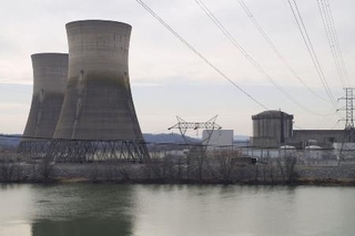 １９７９年３月２８日に炉心溶融事故を起こしたスリーマイルアイランド原発＝２０１９年３月、米ペンシルベニア州（共同）