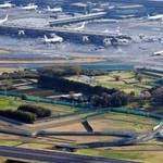 　成田空港周辺＝２日午後、千葉県成田市（共同通信社ヘリから）