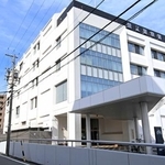 　庁舎を建て替え、かさ上げされた愛知県警蟹江署＝３月