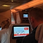 開戦のニュースはドバイをたった飛行機の中で知った（金井真紀さん提供）☆()☆()