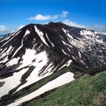 　幌尻岳（北海道平取町提供）