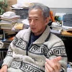 　オンラインで取材に応じる明治大の高峰修教授