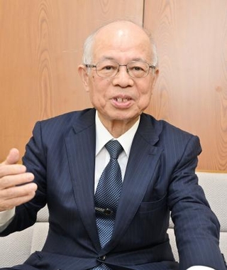 　インタビューに答える百地章・国士舘大名誉教授