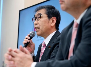 　代表就任後、初めて記者会見するれいわ新選組の山本譲司代表＝５日午後、国会
