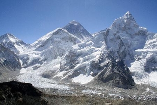 　ヒマラヤ山脈の氷河（共同）
