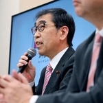 　代表就任後、初めて記者会見するれいわ新選組の山本譲司代表＝５日午後、国会