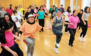 歓声が響いたズンバの体験会