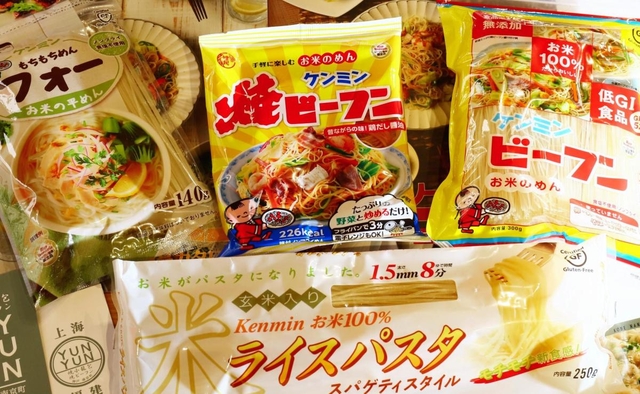 おなじみ「焼ビーフン」をはじめ、ケンミン食品のさまざまな商品