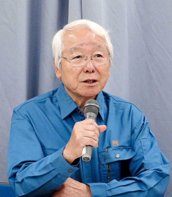「引き続き最大限の警戒を」と呼び掛ける井戸敏三知事＝兵庫県災害対策センター